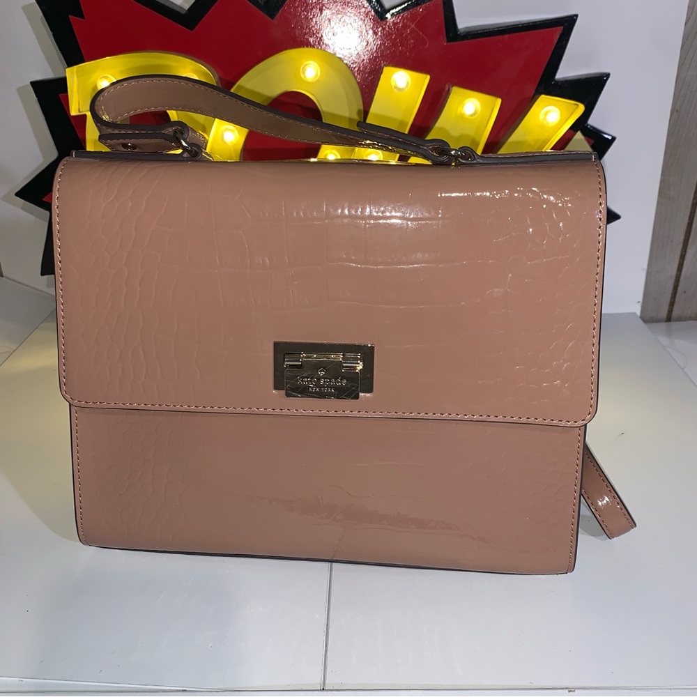 KATE SPADE NEW YORK Knightsbridge Glossy Croco-Embossed Doris Sparrow Satchel